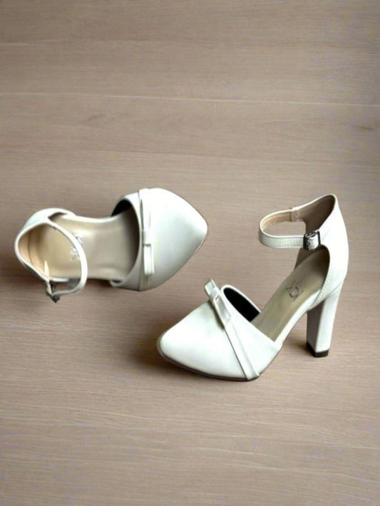 KDK Shoes Model A14 White Ver. - Giày KDK Mẫu A14 Trắng